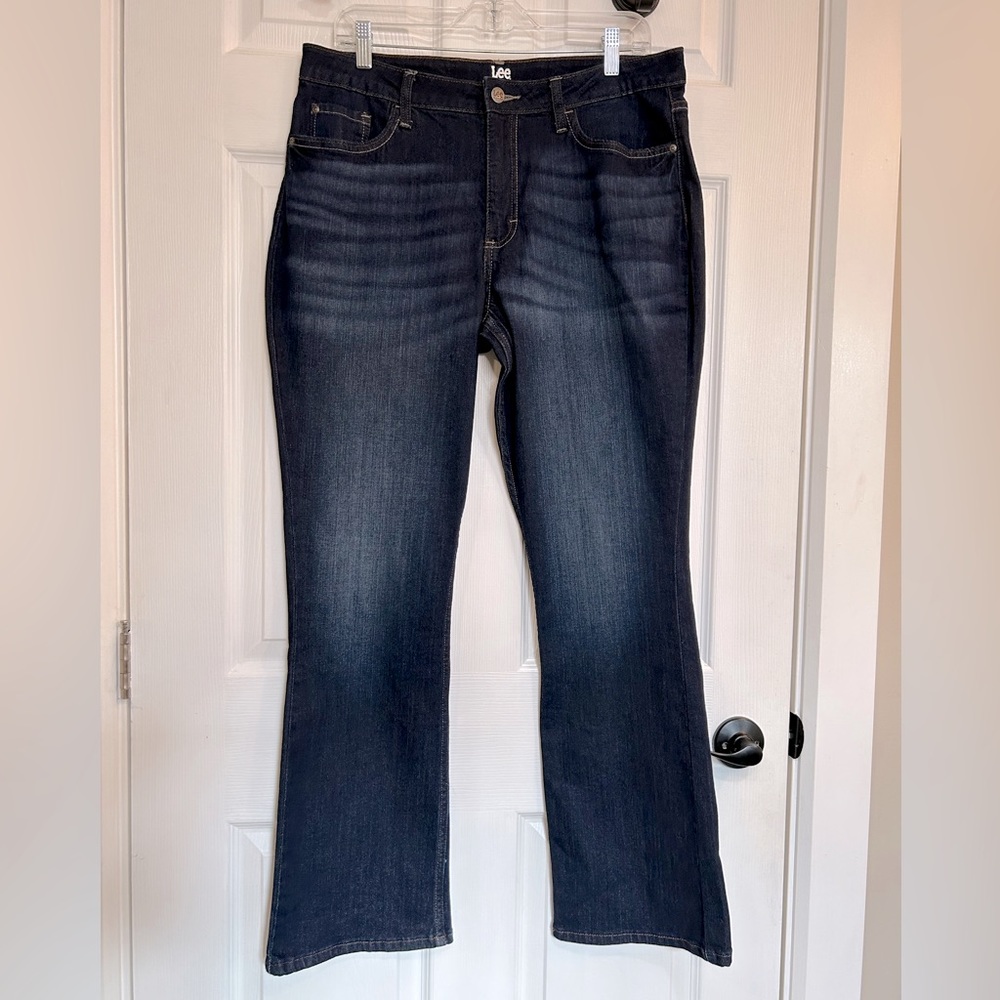 Lee Bootcut Jeans - Picture 1 of 16